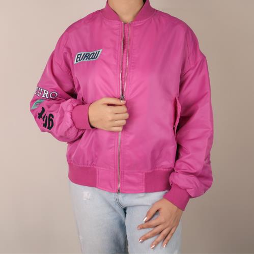 882d7b17-9473-4db6-9f89-32cebbb4a865.jpg